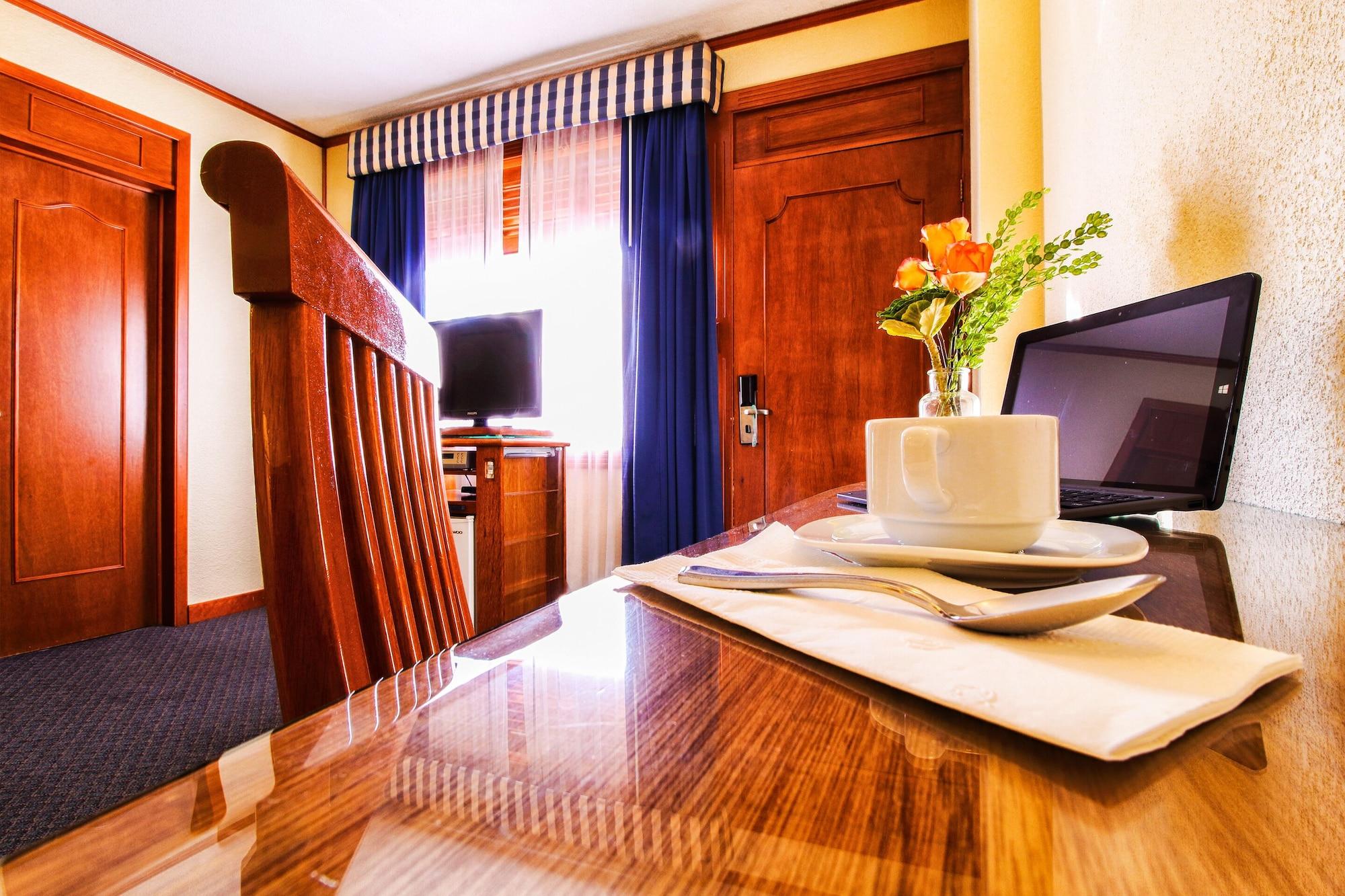 Hotel Lastra Пуэбла Экстерьер фото