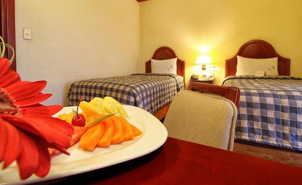 Hotel Lastra Пуэбла Экстерьер фото